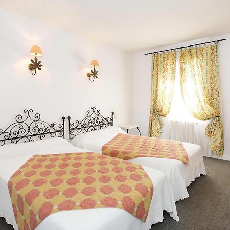 Logis Hotels - Hotel Restaurant Du Midi ريفيل المظهر الخارجي الصورة