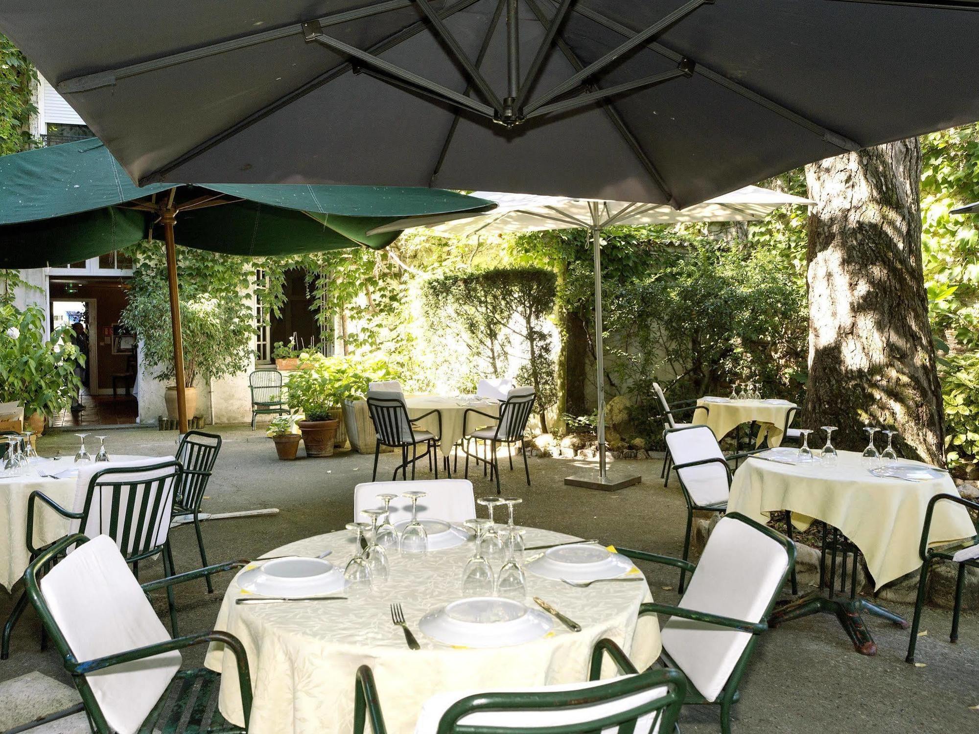 Logis Hotels - Hotel Restaurant Du Midi ريفيل المظهر الخارجي الصورة
