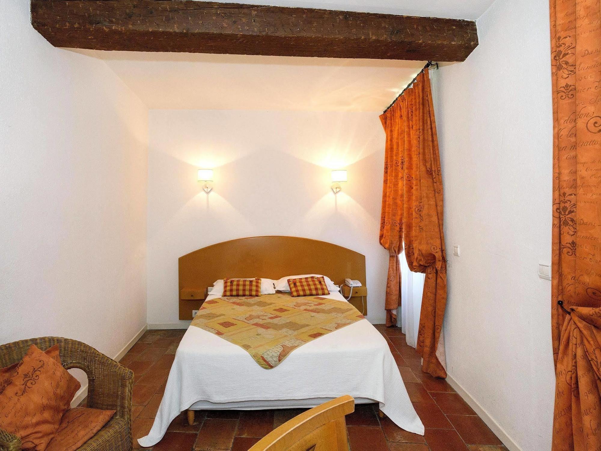 Logis Hotels - Hotel Restaurant Du Midi ريفيل المظهر الخارجي الصورة