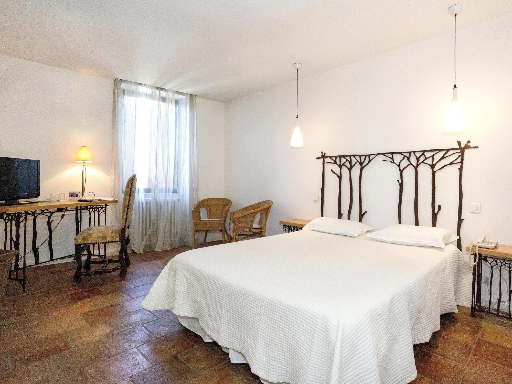 Logis Hotels - Hotel Restaurant Du Midi ريفيل المظهر الخارجي الصورة
